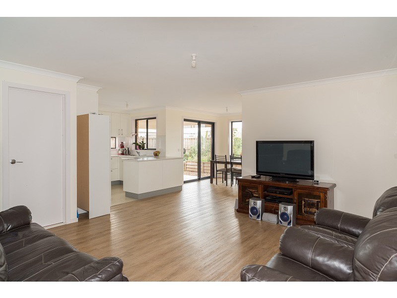 5 Grampian Bvld, Cowes VIC 3922