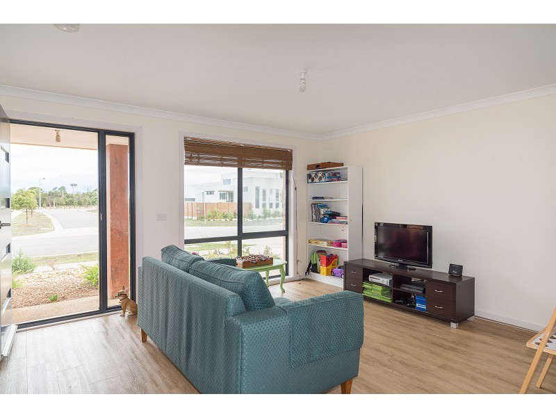 5 Grampian Bvld, Cowes VIC 3922