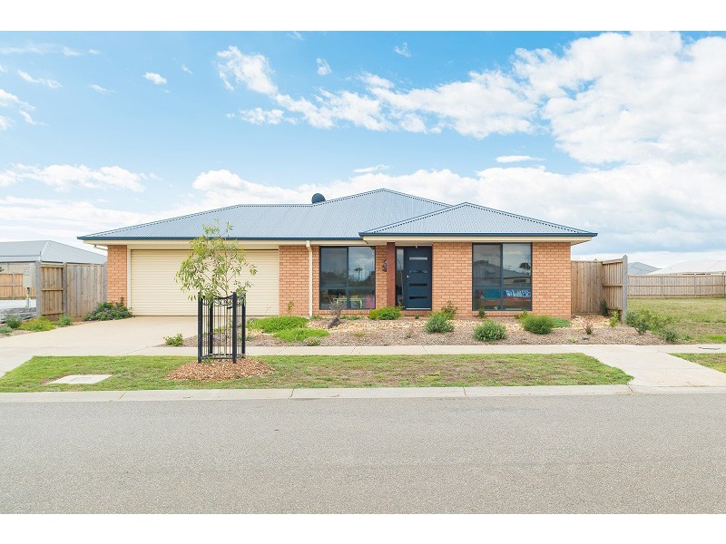 5 Grampian Bvld, Cowes VIC 3922