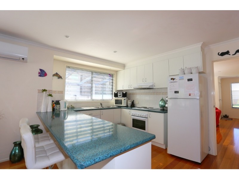 4 Chloe Close, Cowes VIC 3922