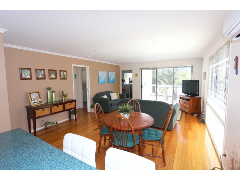 4 Chloe Close, Cowes VIC 3922