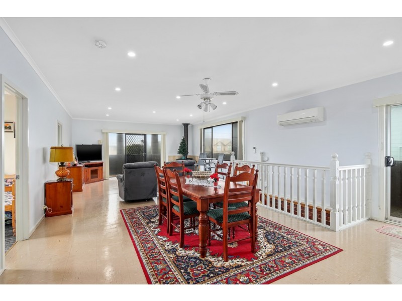 44 Sunderland Bay Road, Sunderland Bay VIC 3922