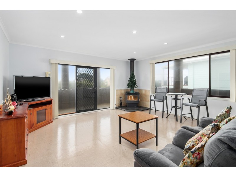 44 Sunderland Bay Road, Sunderland Bay VIC 3922