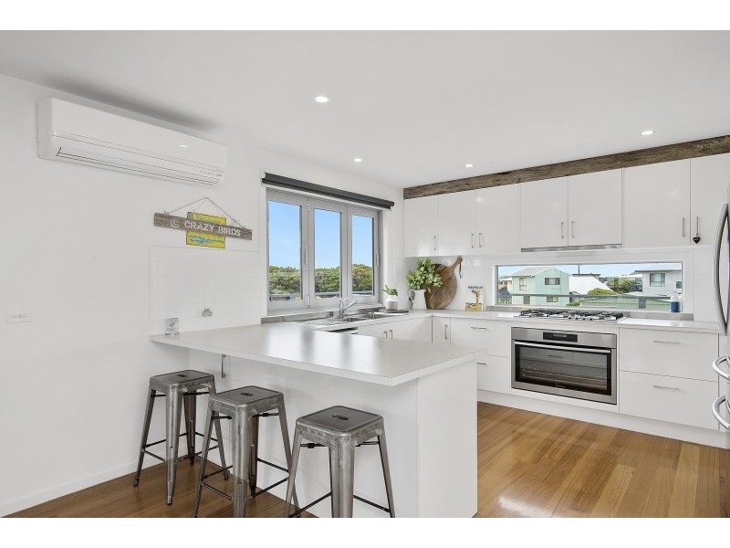 17 Highview Cres, Surf Beach VIC 3922
