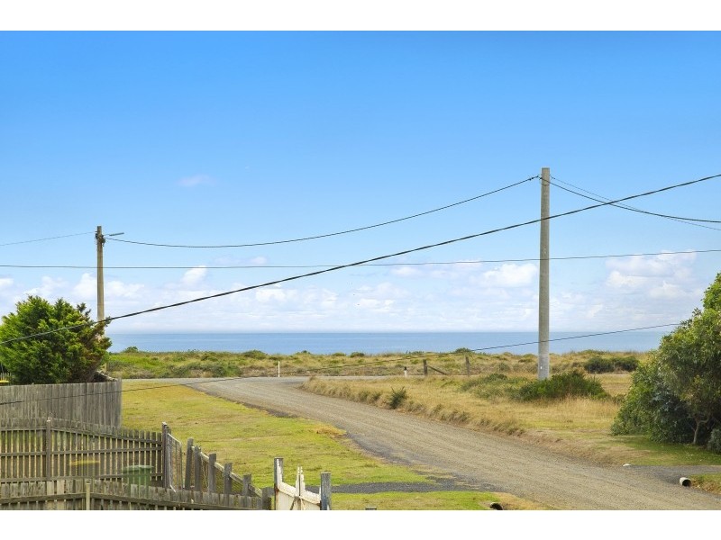 17 Highview Cres, Surf Beach VIC 3922