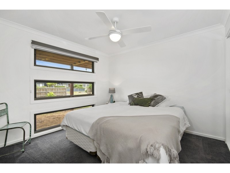 17 Highview Cres, Surf Beach VIC 3922