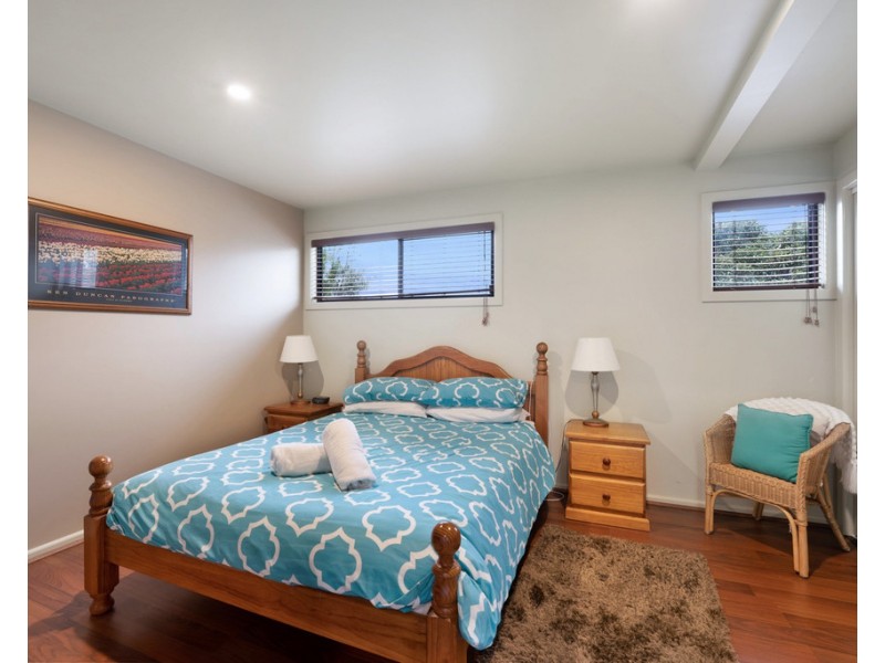 44 Red Rocks Road, Cowes VIC 3922