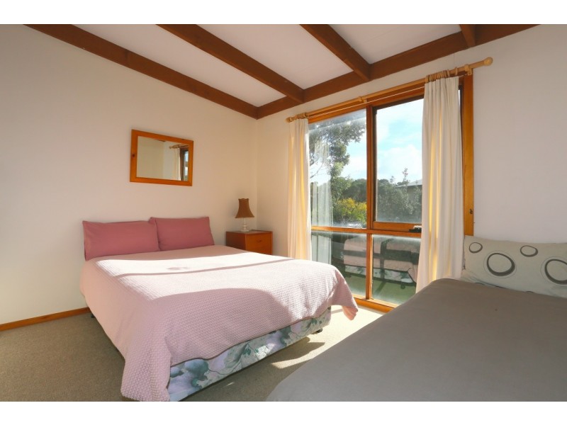 24 Galleon Crescent, Sunset Strip VIC 3922