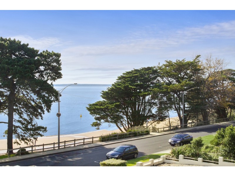 2/20 The Esplanade, Cowes VIC 3922