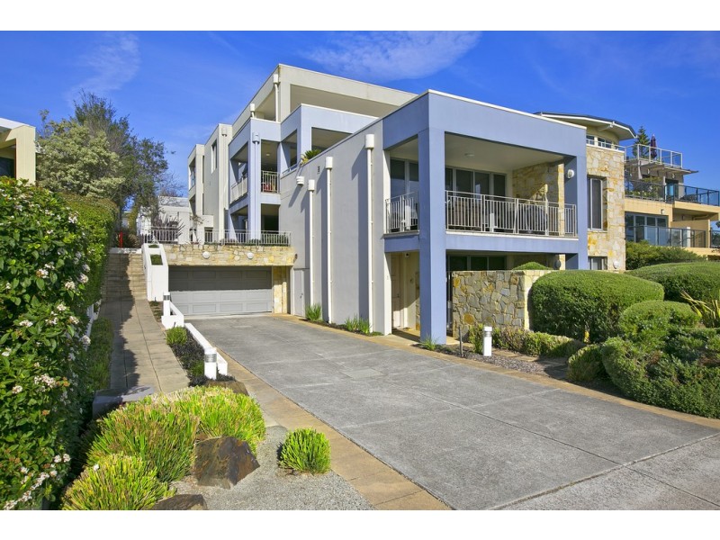 2/20 The Esplanade, Cowes VIC 3922