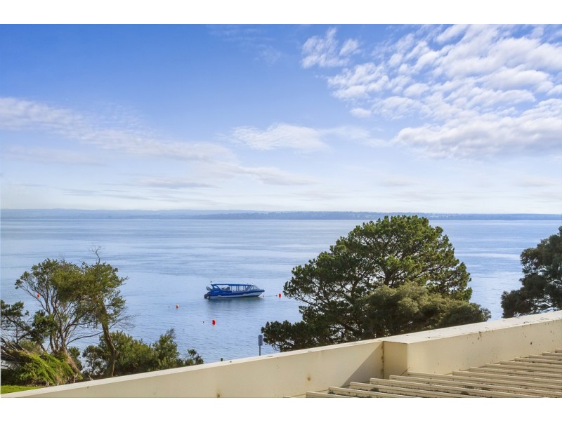 2/20 The Esplanade, Cowes VIC 3922