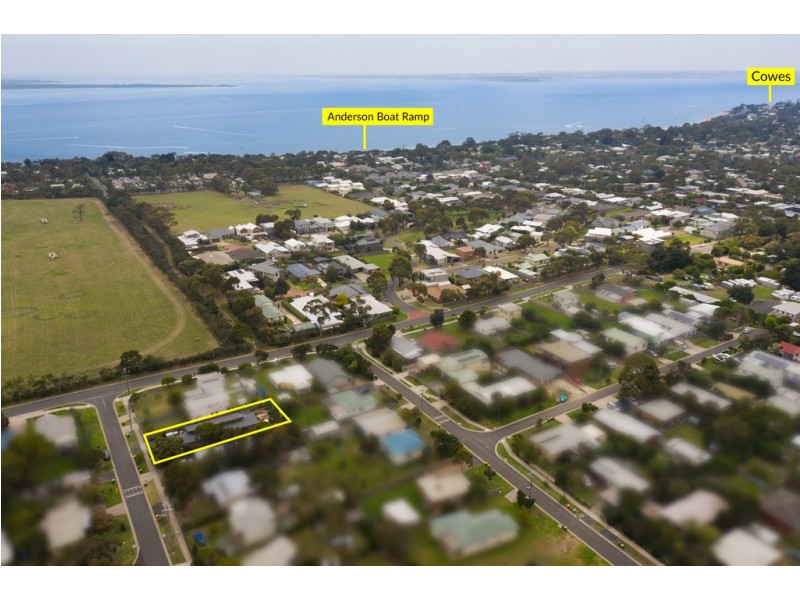 5 Churchill Drive, Cowes VIC 3922