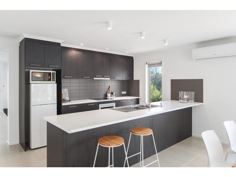 5 Churchill Drive, Cowes VIC 3922