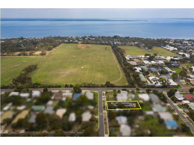 5 Churchill Drive, Cowes VIC 3922