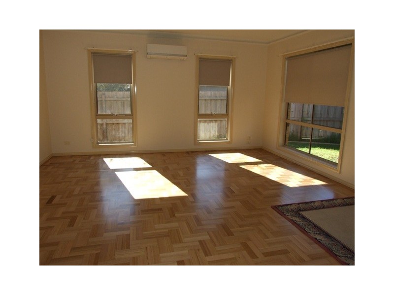 1/52-54 Genista Street, San Remo VIC 3925