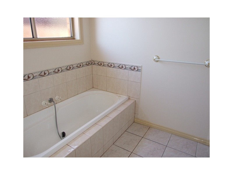 1/52-54 Genista Street, San Remo VIC 3925