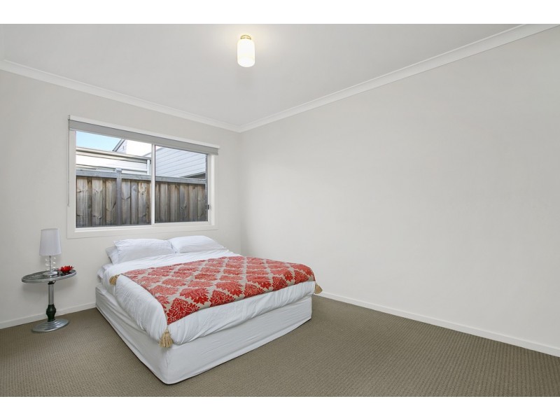 33 Wagtail Way, Cowes VIC 3922