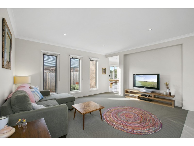 33 Wagtail Way, Cowes VIC 3922