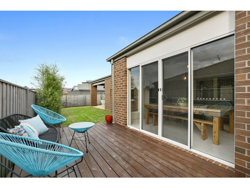 33 Wagtail Way, Cowes VIC 3922