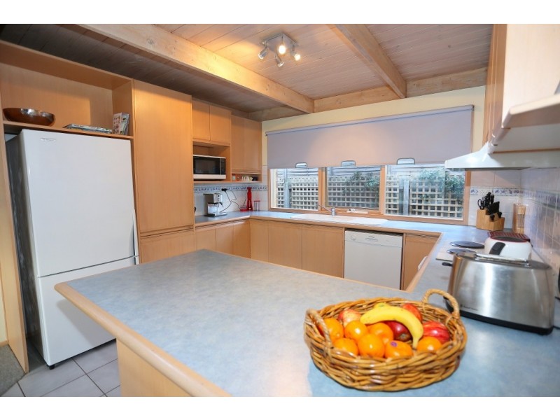 8 Honeyeater Drive, Silverleaves VIC 3922