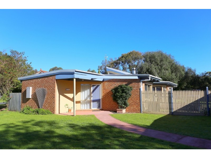 8 Honeyeater Drive, Silverleaves VIC 3922
