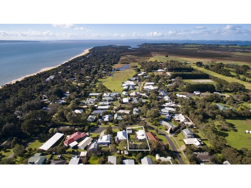 8 Honeyeater Drive, Silverleaves VIC 3922