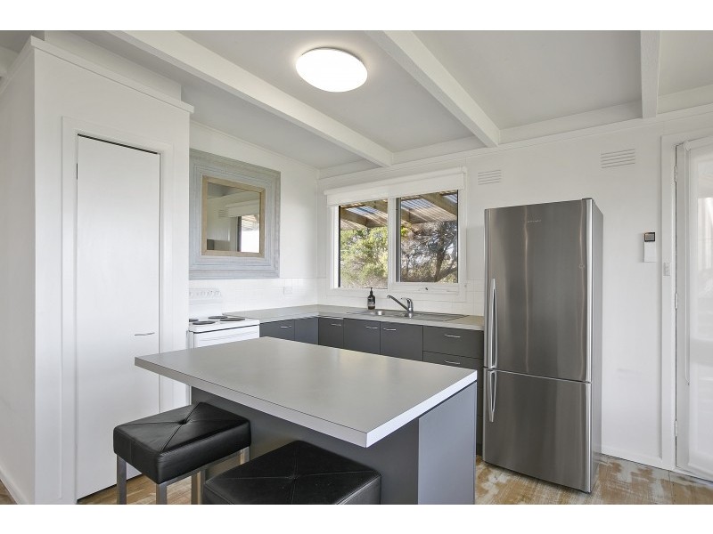 15 Beach Court, Smiths Beach VIC 3922