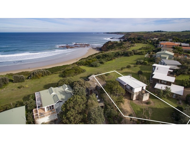 15 Beach Court, Smiths Beach VIC 3922