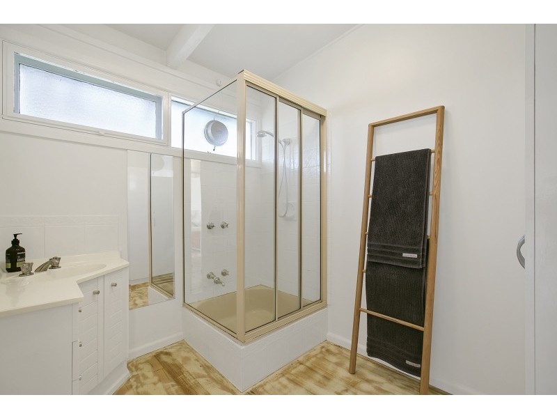 15 Beach Court, Smiths Beach VIC 3922