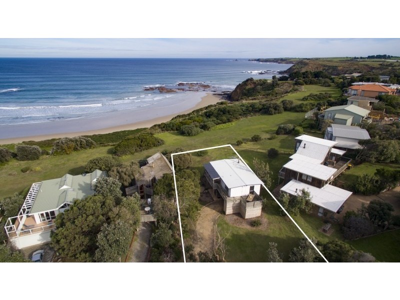 15 Beach Court, Smiths Beach VIC 3922