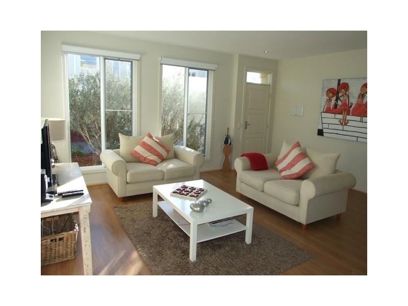 4/2 Kate Court, Cowes VIC 3922