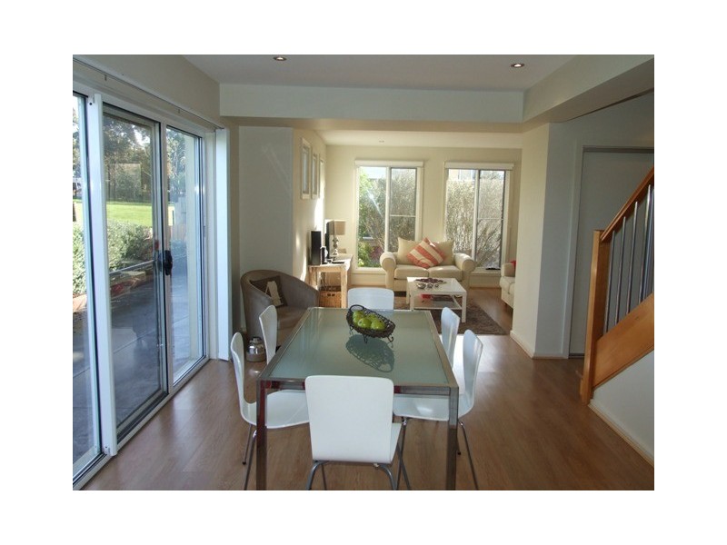 4/2 Kate Court, Cowes VIC 3922