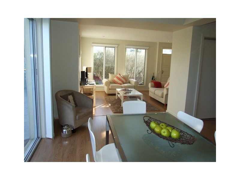 4/2 Kate Court, Cowes VIC 3922