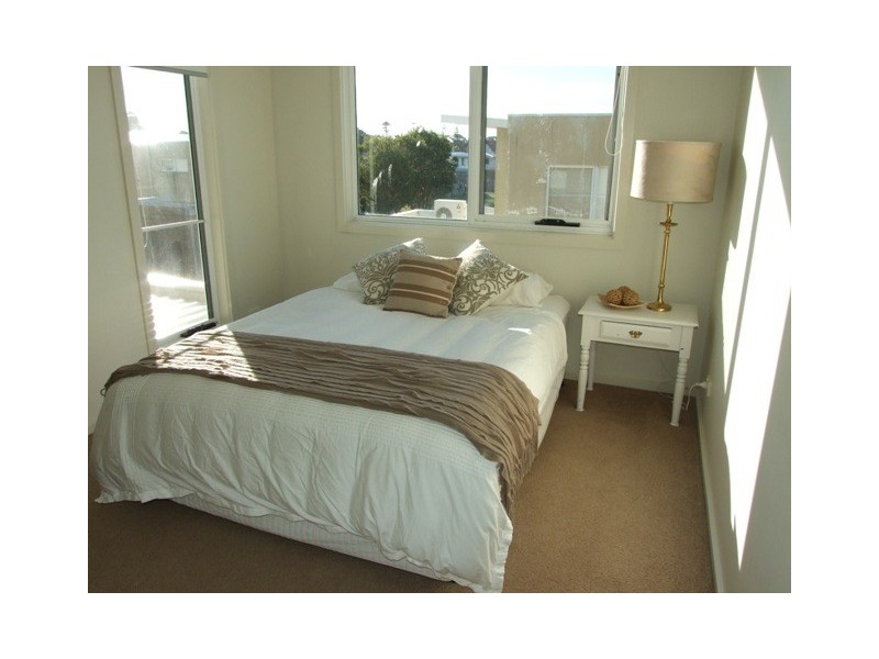 4/2 Kate Court, Cowes VIC 3922