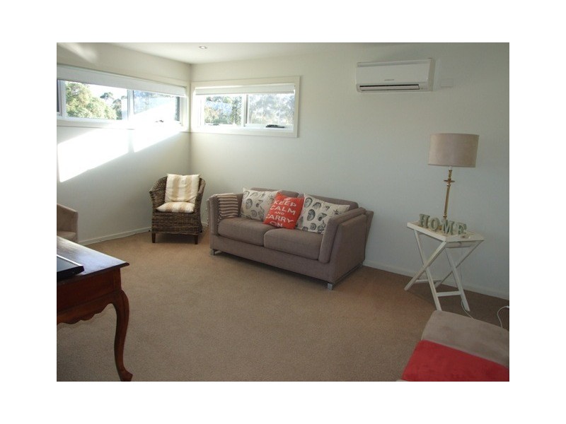 4/2 Kate Court, Cowes VIC 3922