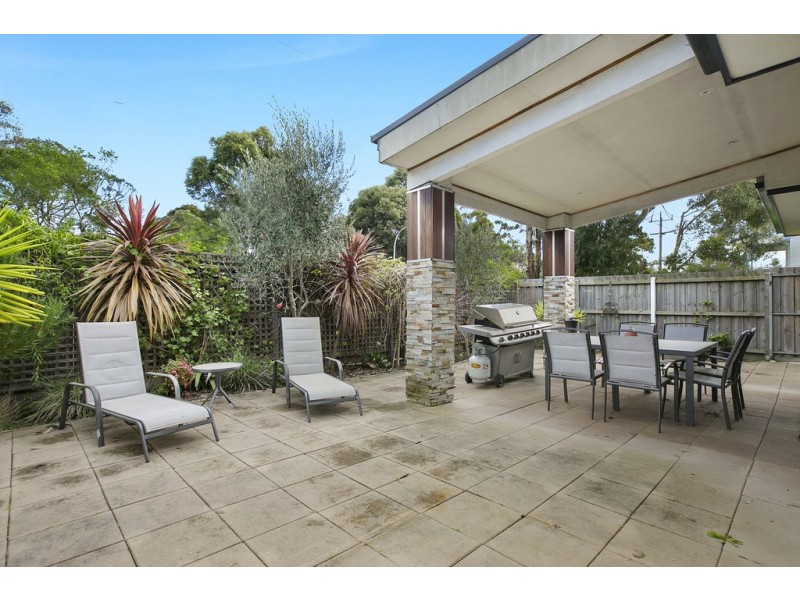 2 Katherine Circuit, Cowes VIC 3922