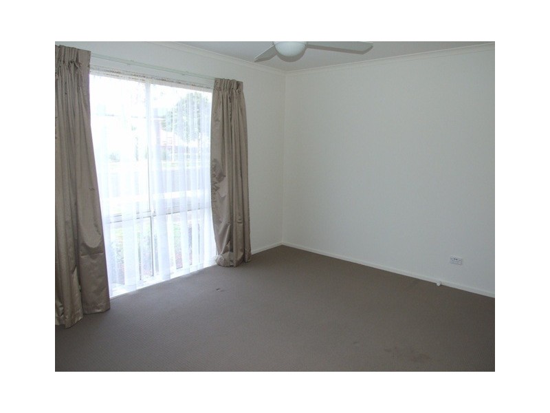 1/30 Wyndham Avenue, Cowes VIC 3922