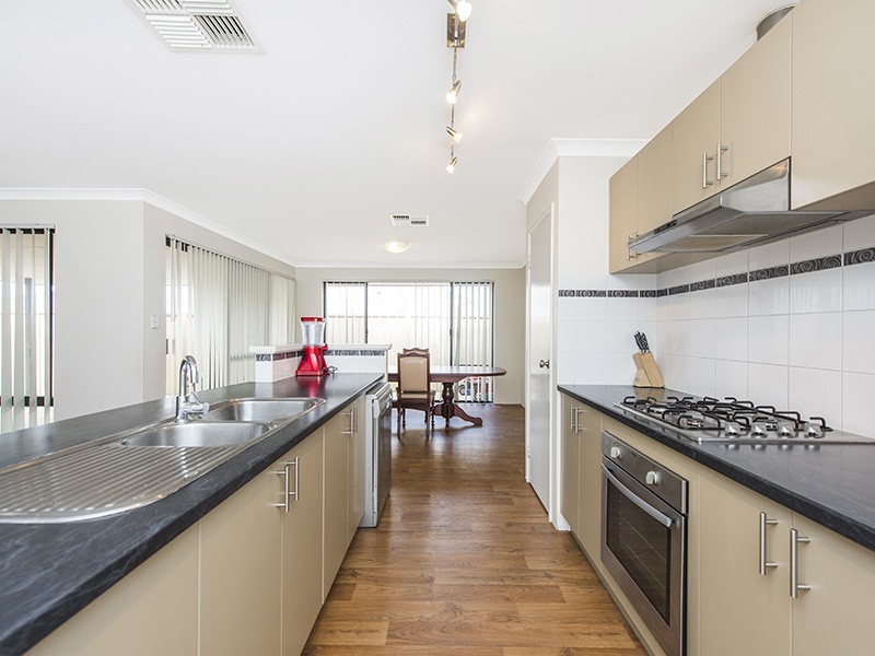 92 Price Parkway, Bertram WA 6167