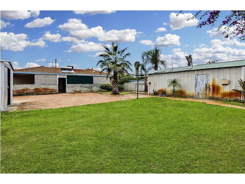 7 Dawson Way, Parmelia WA 6167