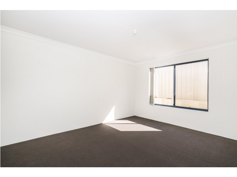 1/33 Leontes Way, Coolbellup WA 6163