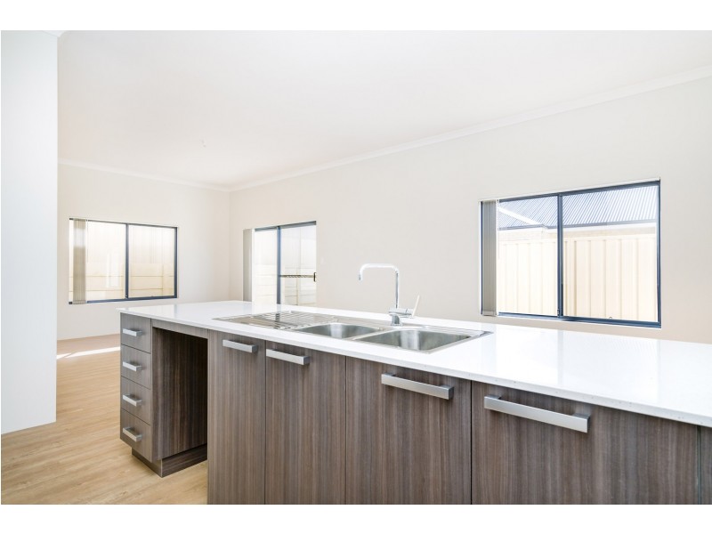 1/33 Leontes Way, Coolbellup WA 6163