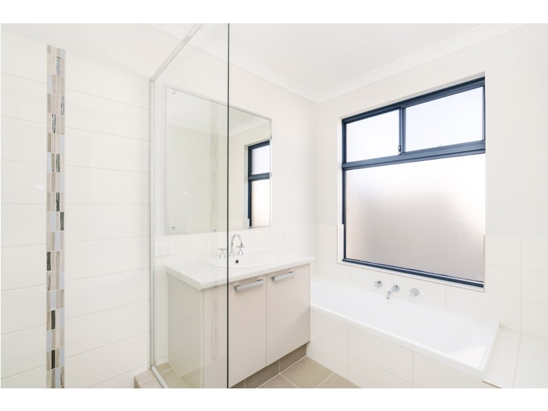 1/33 Leontes Way, Coolbellup WA 6163