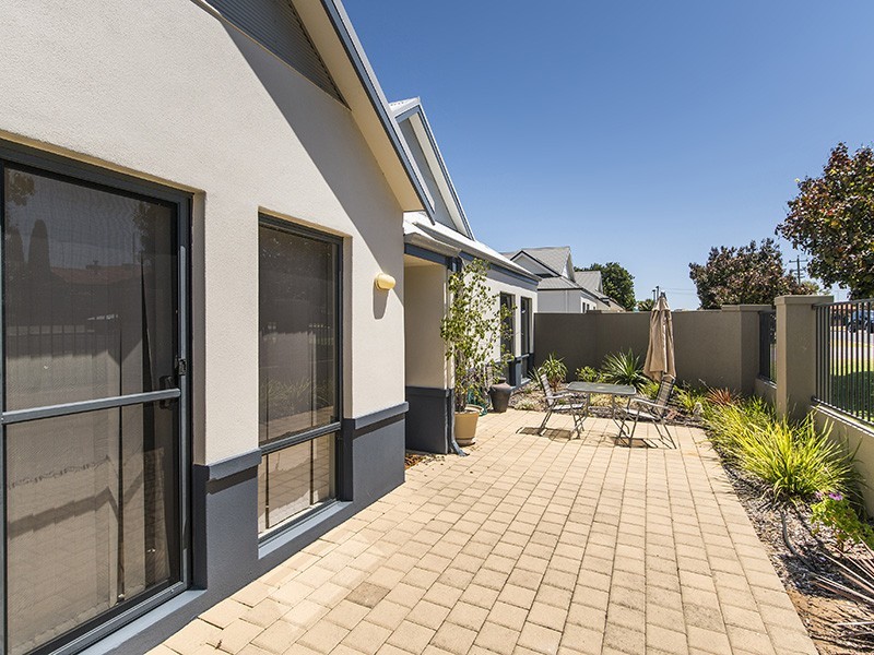 1/15 Creery Street, Dudley Park WA 6210