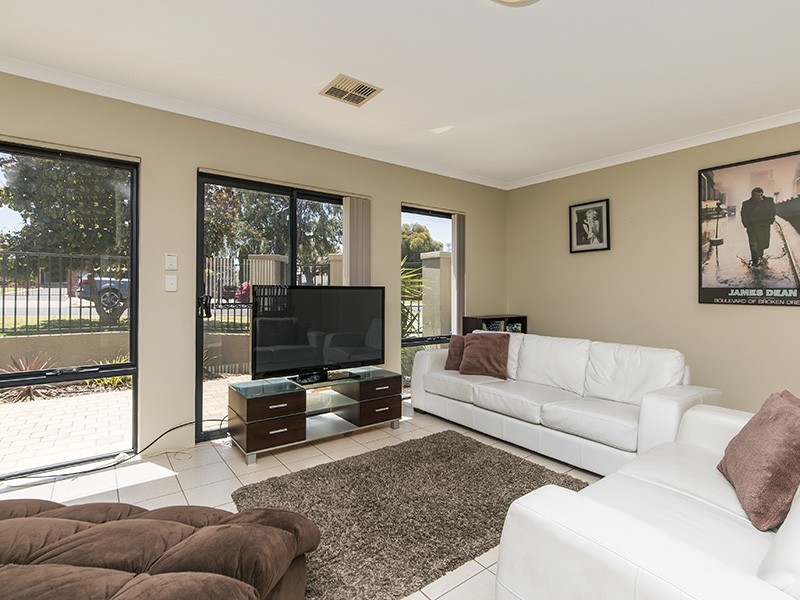 1/15 Creery Street, Dudley Park WA 6210