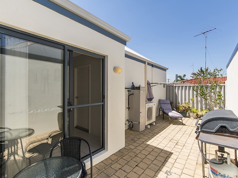 1/15 Creery Street, Dudley Park WA 6210