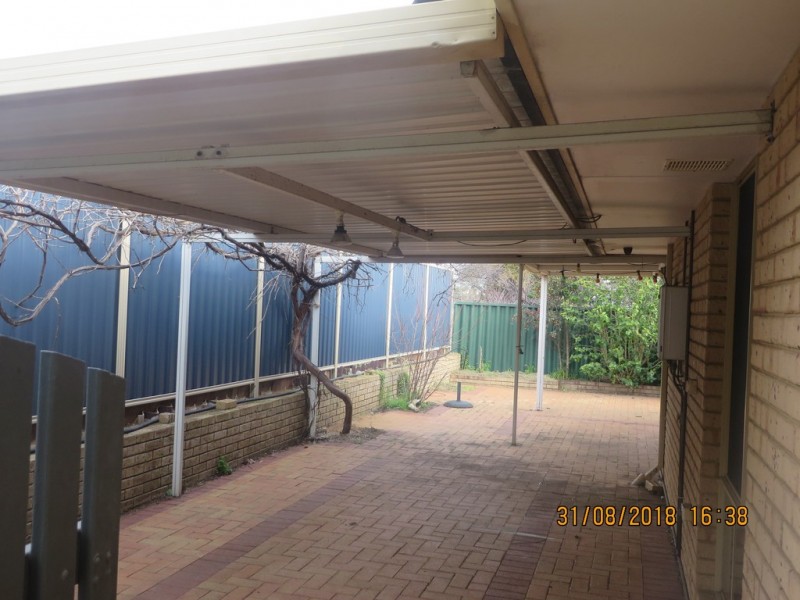 2A Sulphur Rd, Parmelia WA 6167