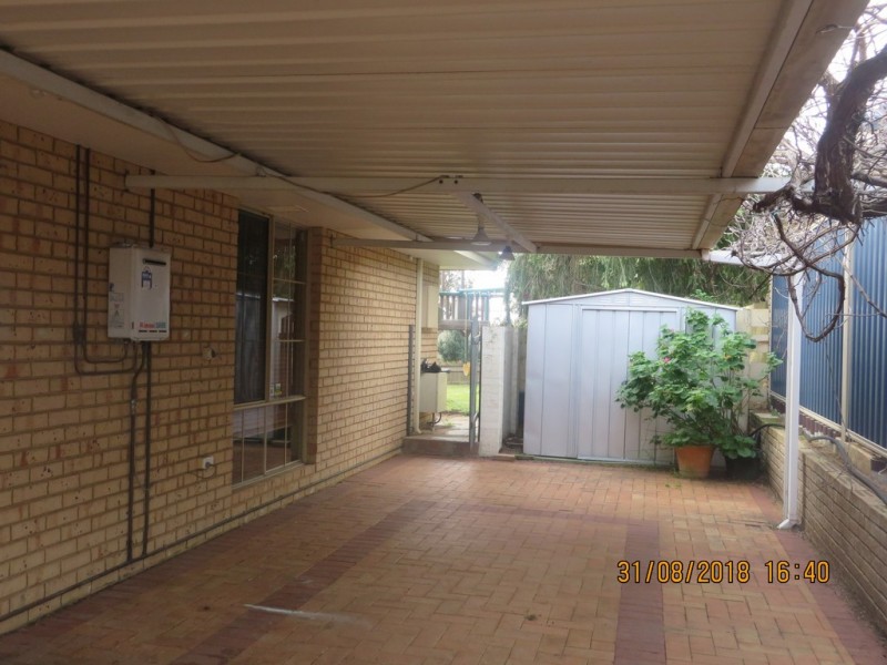 2A Sulphur Rd, Parmelia WA 6167