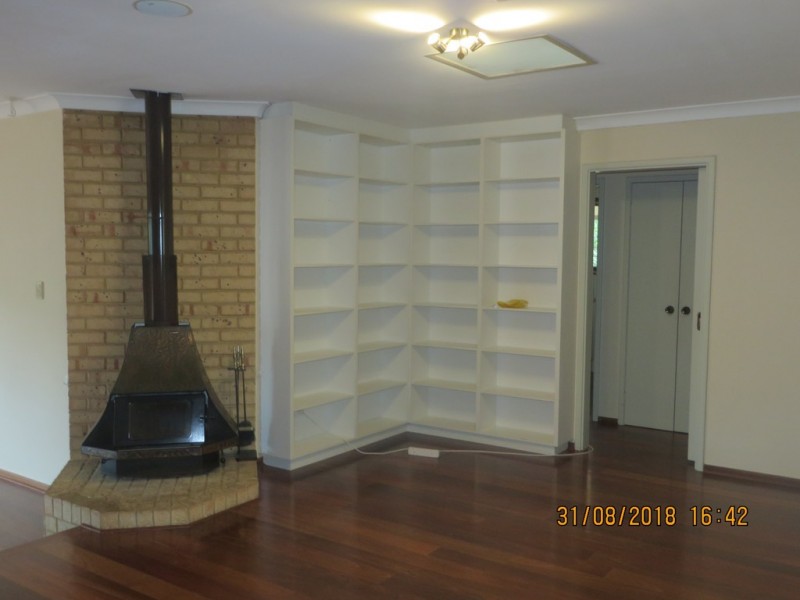 2A Sulphur Rd, Parmelia WA 6167