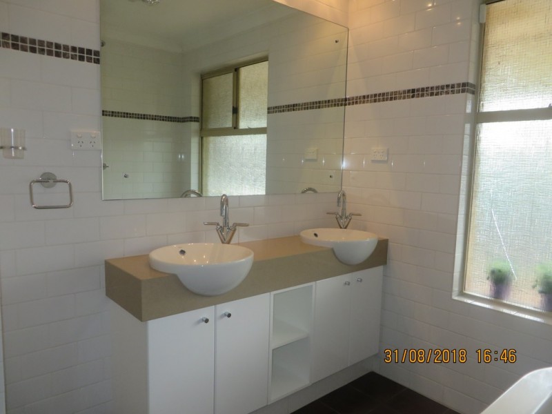 2A Sulphur Rd, Parmelia WA 6167