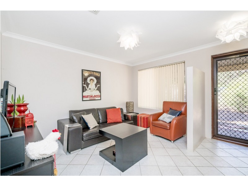 31 Skua Grove, Seville Grove WA 6112